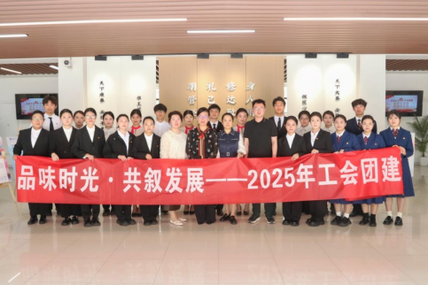 【产业学院】品味时光共叙发展，产教融合赋能教学|现代管理技术学院实践教学成果展圆满举行